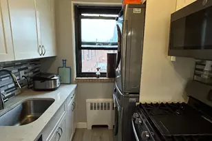 158-18 Cross Island Parkway Pkwy, Whitestone, NY 11357 - Photo 3