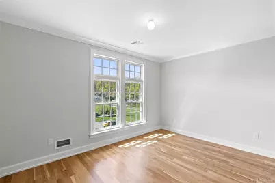 906 Mill Creek North #906, Roslyn, NY 11576 - Photo 11