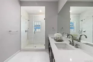 906 Mill Creek N, Roslyn, NY 11576 - Photo 17