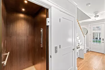 906 Mill Creek North #906, Roslyn, NY 11576 - Photo 5