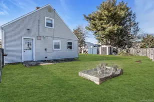 45 Chase Ln, Levittown, NY 11756 - Photo 17