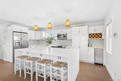 31 Highland Road, Southampton, NY 11968 - Photo 3