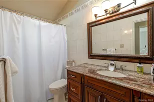 13 Evelyn Rd, Plainview, NY 11803 - Photo 13