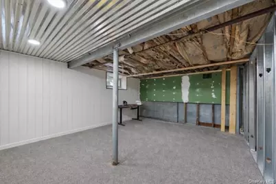 7 East Court, Bethpage, NY 11714 - Photo 19