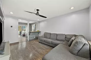 7 East Ct, Bethpage, NY 11714 - Photo 3