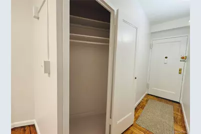 1938 E Tremont Avenue #5B, Bronx, NY 10462 - Photo 5