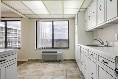 400 High Point #Penthouse 4, Hartsdale, NY 10530 - Photo 11