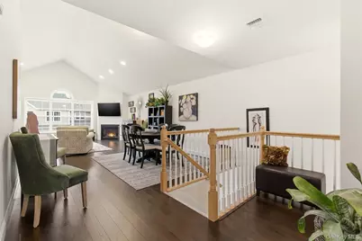 28 Steven Circle, Dix Hills, NY 11746 - Photo 7