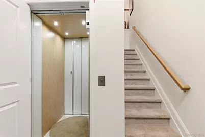 28 Steven Circle, Dix Hills, NY 11746 - Photo 5