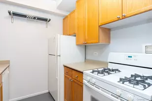 4-74 48th Ave, Long Island City, NY 11109 - Photo 9