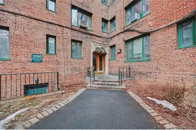 2100 E Tremont Avenue #1F, Bronx, NY 10462 - Photo 7
