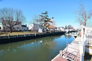 3434 Colony Dr, Baldwin, NY 11510 - Photo 15