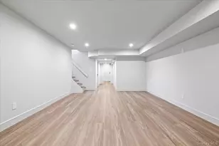 26 Windemere Way, Woodbury, NY 11797 - Photo 31