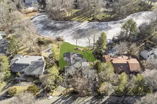 26 Windemere Way, Woodbury, NY 11797 - Photo 35