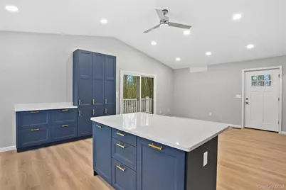 18 Homewood Avenue, Newburgh, NY 12550 - Photo 7