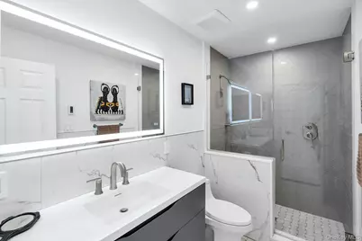 304 Aerie Court, Manhasset, NY 11030 - Photo 41