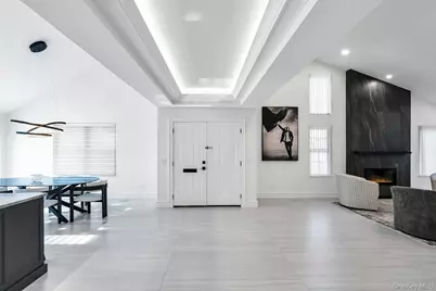 304 Aerie Court, Manhasset, NY 11030 - Photo 5