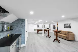 304 Aerie Ct, Manhasset, NY 11030 - Photo 35