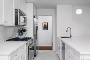 499 N Broadway, White Plains, NY 10603 - Photo 9