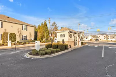 817 Willow Lane, Valley Stream, NY 11580 - Photo 21