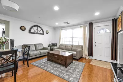 817 Willow Lane, Valley Stream, NY 11580 - Photo 3