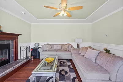 32 Hewlett Drive, Sound Beach, NY 11789 - Photo 7