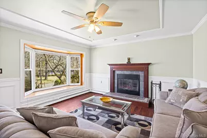 32 Hewlett Drive, Sound Beach, NY 11789 - Photo 5
