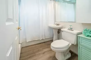 24 Glow Ln, Hicksville, NY 11801 - Photo 17