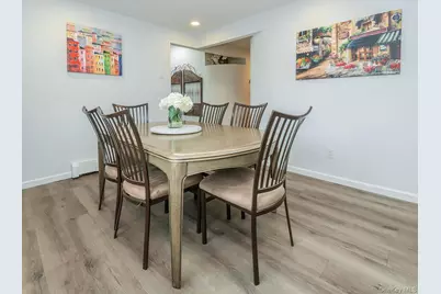 24 Glow Lane, Hicksville, NY 11801 - Photo 7