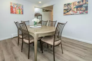 24 Glow Ln, Hicksville, NY 11801 - Photo 7