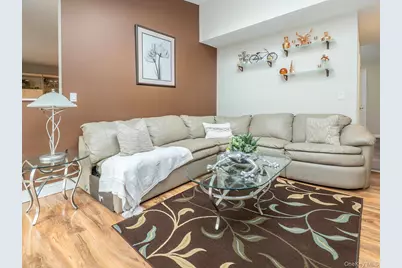 24 Glow Lane, Hicksville, NY 11801 - Photo 13