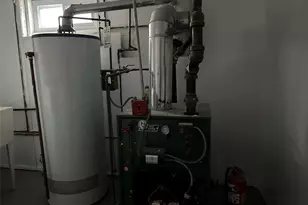 42 Princeton St, Valley Stream, NY 11580 - Photo 3