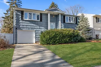 7 Vilno Court, Huntington Station, NY 11746 - Photo 1