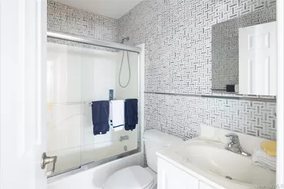 7 Washington Avenue, Montauk, NY 11954 - Photo 5