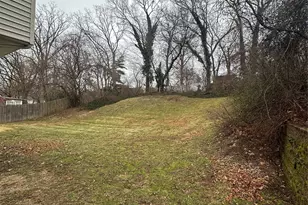 46 Craven St, Huntington Station, NY 11746 - Photo 3