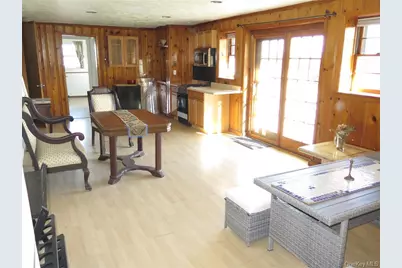 25 Winchester Oval, New Rochelle, NY 10805 - Photo 13