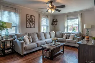 202 Emerson Pl, Valley Stream, NY 11580 - Photo 5