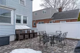 202 Emerson Pl, Valley Stream, NY 11580 - Photo 29