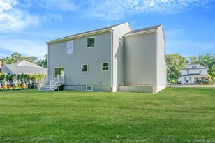 817 Pond View Rd, Riverhead, NY 11901 - Photo 7