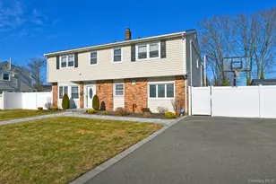 53 Clay Ln, Levittown, NY 11756 - Photo 3