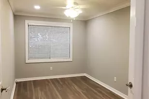 81 Secatogue Ave, Farmingdale, NY 11735 - Photo 15