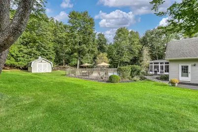 12 Canterbury Lane, Suffern, NY 10901 - Photo 25