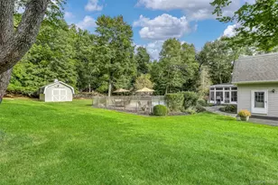 12 Canterbury Ln, Suffern, NY 10901 - Photo 25