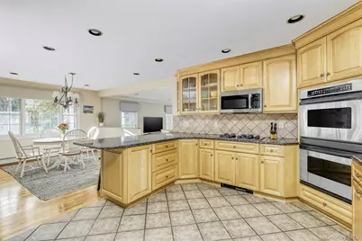 12 Canterbury Lane, Suffern, NY 10901 - Photo 7