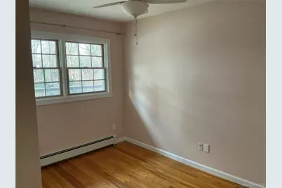 34 Scholl Drive, Farmingdale, NY 11735 - Photo 7