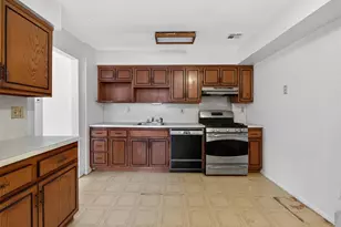 15 Pauline Ct, Spring Valley, NY 10977 - Photo 11