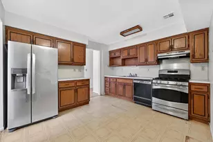 15 Pauline Ct, Spring Valley, NY 10977 - Photo 9