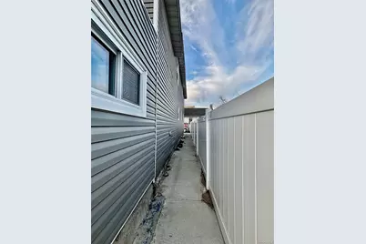 40-06 Rockaway Beach Boulevard, Far Rockaway, NY 11691 - Photo 33