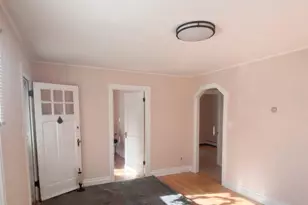 11 Edgewood Pl, Huntington Station, NY 11746 - Photo 3