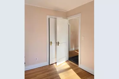 11 Edgewood Place, Huntington Station, NY 11746 - Photo 5